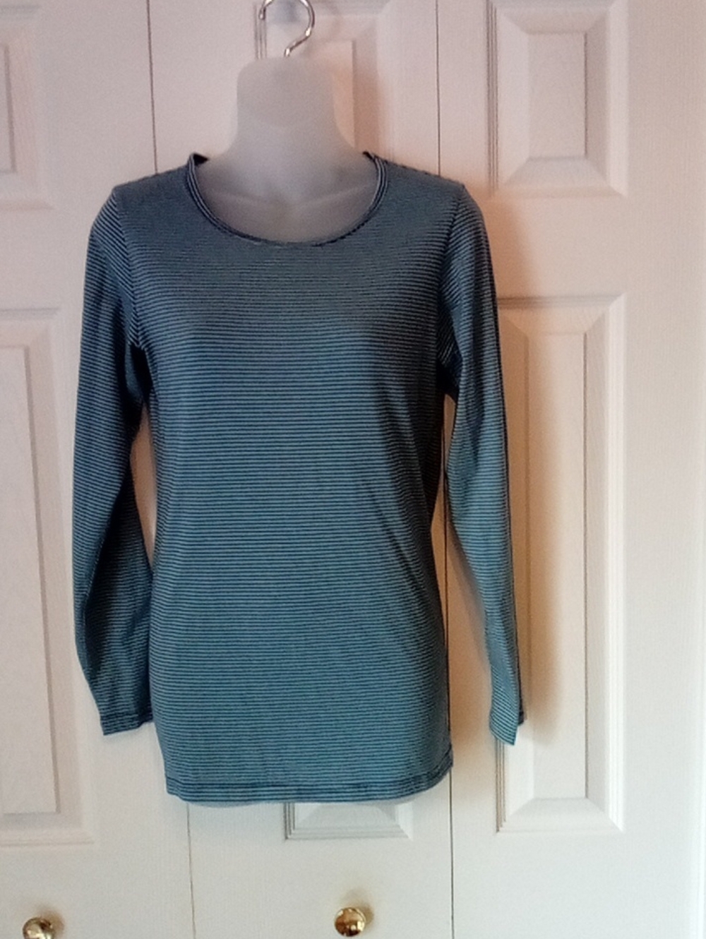 Beyond Scrubs Long Sleeve Striped Crewneck Top - Blue/Gray